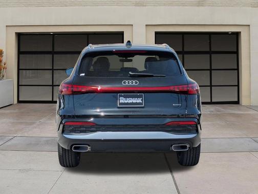 Mythos Black Metallic 2026 Audi Q5 Premium TFSI quattro S tronic