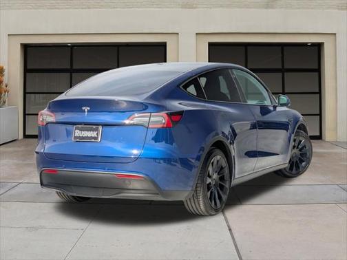 2021 Tesla Model Y Standard Range Rear-Wheel Drive