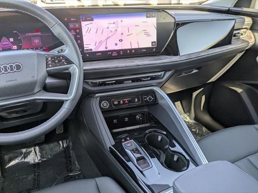 2025 Audi Q5 Premium