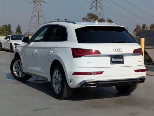 2022 Audi Q5 45 S line Premium