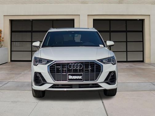 2024 Audi Q3 Premium 45 TFSI S line quattro Tiptronic