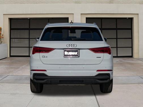 2024 Audi Q3 Premium 45 TFSI S line quattro Tiptronic