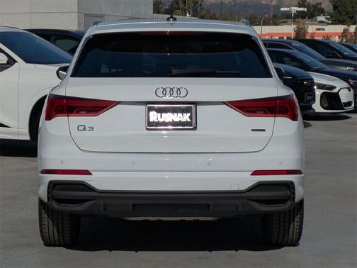 2024 Audi Q3 Premium 45 TFSI S line quattro Tiptronic