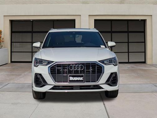 2024 Audi Q3 Premium 45 TFSI S line quattro Tiptronic