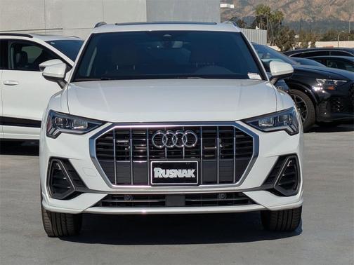 2024 Audi Q3 Premium 45 TFSI S line quattro Tiptronic
