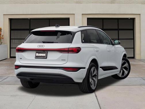 Glacier White 2025 Audi Q6 e-tron Premium Plus quattro
