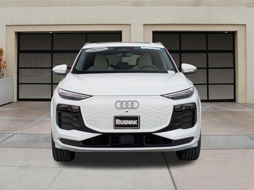 Glacier White 2025 Audi Q6 e-tron Premium Plus quattro