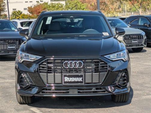 2025 Audi Q3 Premium 45 TFSI S line quattro Tiptronic