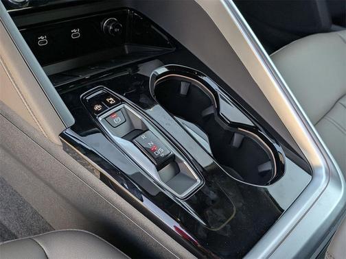 2025 Audi Q5 Premium TFSI quattro S tronic