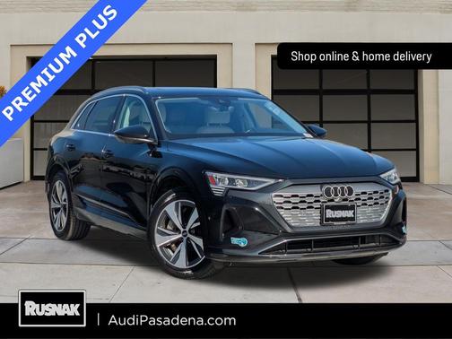 2024 Audi Q8 e-tron Premium Plus