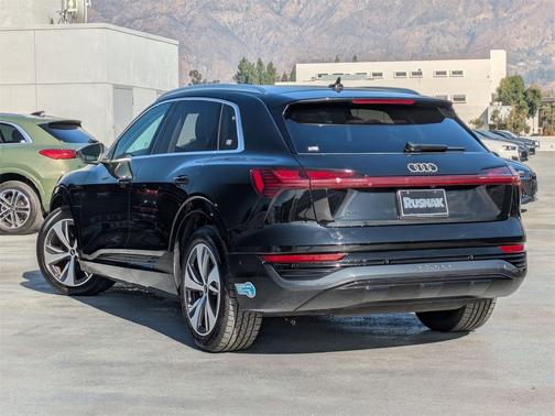 2024 Audi Q8 e-tron Premium Plus