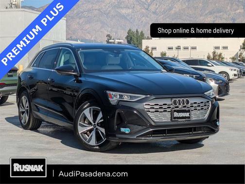 2024 Audi Q8 e-tron Premium Plus