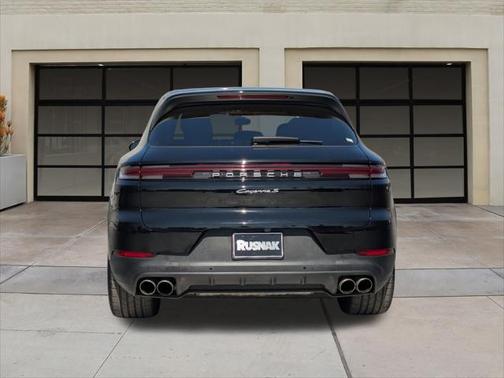 2024 Porsche Cayenne S