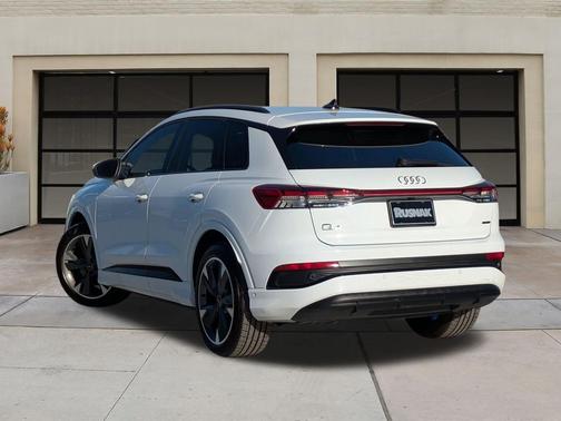 2024 Audi Q4 e-tron Premium Plus 55 quattro