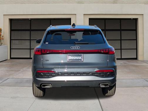 2025 Audi Q5 Premium TFSI quattro S tronic