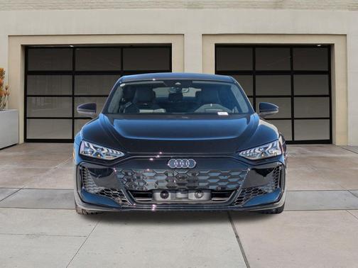 2026 Audi RS e-tron GT quattro
