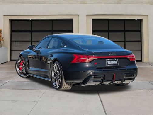 2026 Audi RS e-tron GT quattro