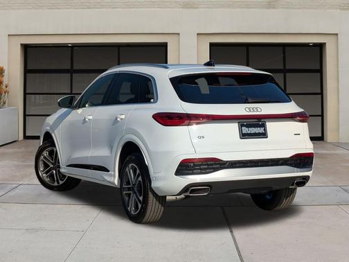 2025 Audi Q5 Premium TFSI quattro S tronic