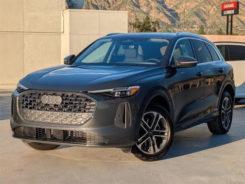 2025 Audi Q5 Premium Plus TFSI quattro S tronic