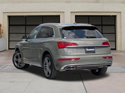 Chronos Gray Metallic 2023 Audi Q5 55 S line Premium