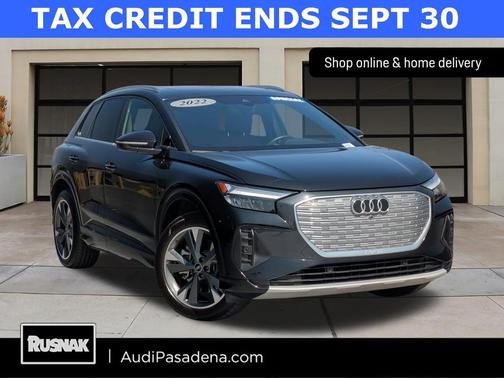 2022 Audi e-tron Premium Plus
