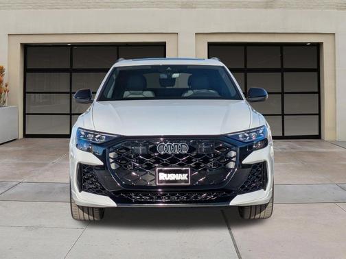 Glacier White Metallic 2025 Audi RS Q8 4.0T