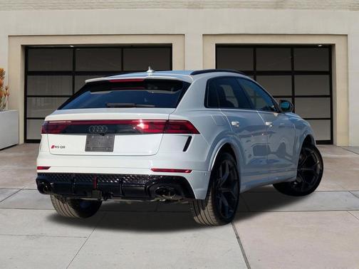 Glacier White Metallic 2025 Audi RS Q8 4.0T