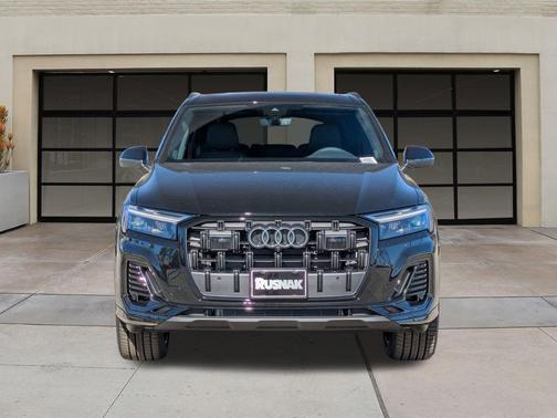2026 Audi Q7 45 Premium Plus