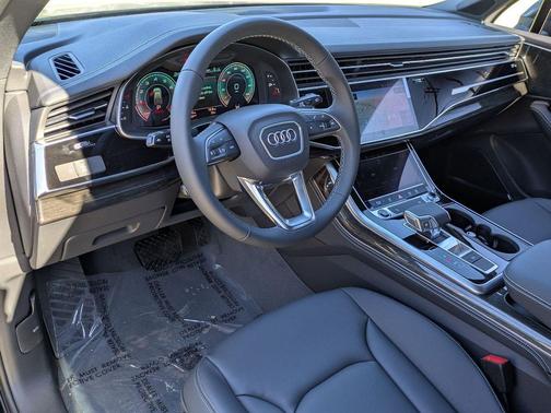 2026 Audi Q7 45 Premium Plus