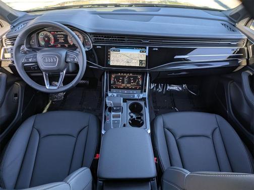 2026 Audi Q7 45 Premium Plus