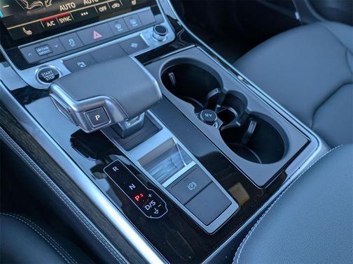 2026 Audi Q7 45 Premium Plus