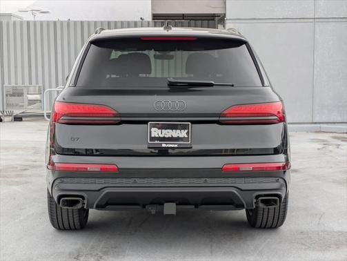2025 Audi Q7 45 Premium Plus