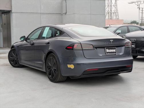2022 Tesla Model S Base