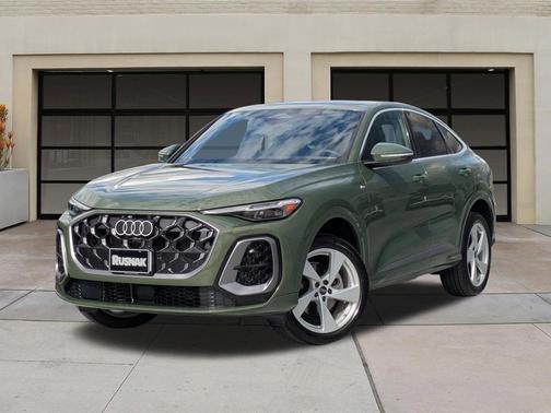 District Green Metallic 2025 Audi Q5 Premium Plus TFSI quattro S tronic