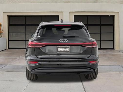 2025 Audi Q6 e-tron Premium Plus