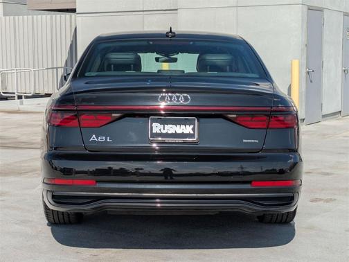 2023 Audi A8 L 55 TFSI quattro Tiptronic