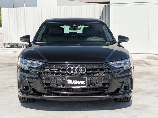 2023 Audi A8 L 55 TFSI quattro Tiptronic