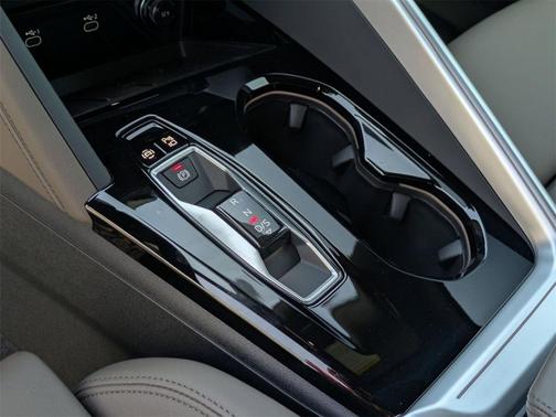 2025 Audi Q5 Sportback Premium Plus TFSI quattro S tronic