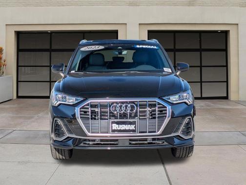 Mythos Black Metallic 2023 Audi Q3 Premium 45 TFSI S line quattro Tiptronic