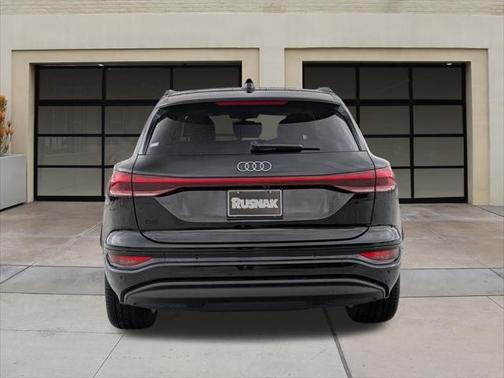 2025 Audi Q6 e-tron Premium Plus