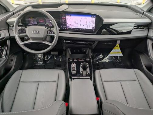 2025 Audi Q6 e-tron Premium Plus
