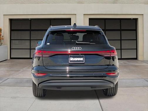 2025 Audi Q6 e-tron Premium Plus