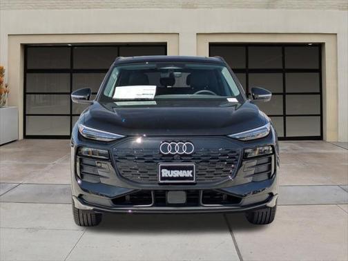2025 Audi Q6 e-tron Premium Plus