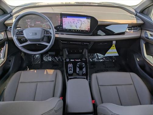 2025 Audi Q6 e-tron Premium quattro