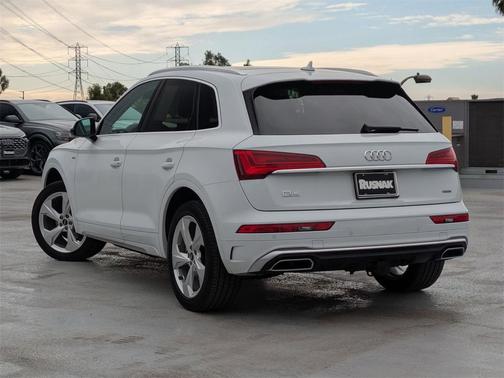 2023 Audi Q5 45 S line Premium Plus
