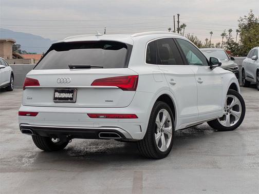2023 Audi Q5 45 S line Premium Plus