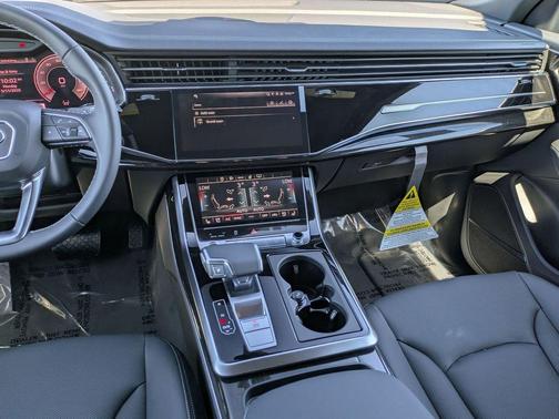 Mythos Black Metallic 2026 Audi Q8 55 Premium Plus