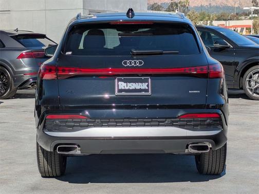 2025 Audi Q5 Premium TFSI quattro S tronic