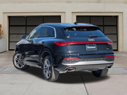 2025 Audi Q5 Premium TFSI quattro S tronic