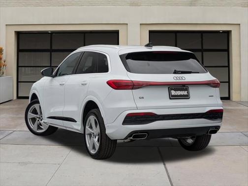 2025 Audi Q5 Premium Plus